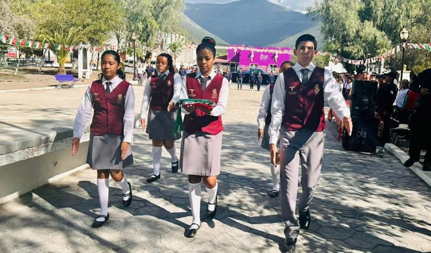 ¡¡CEREMONIA CIVICA!!…     Aniversario CCXIII de la Independencia de México