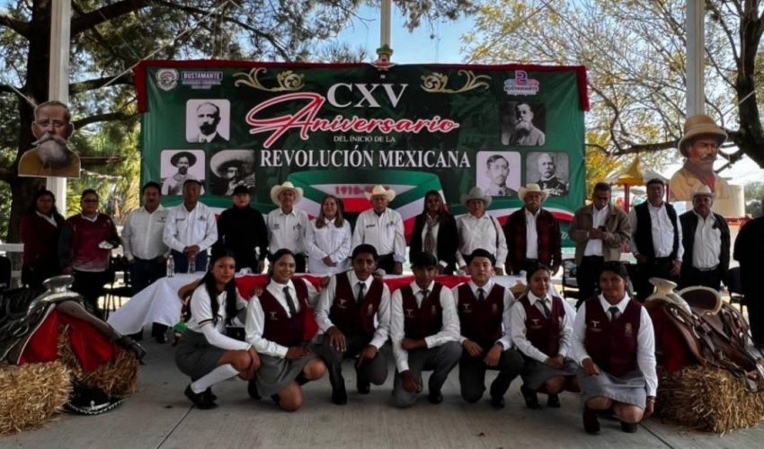 Desfile cívico por el 115 Aniversario del Inicio de la Revolución Mexicana